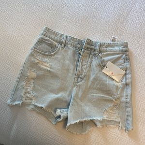 Good American jean shorts
